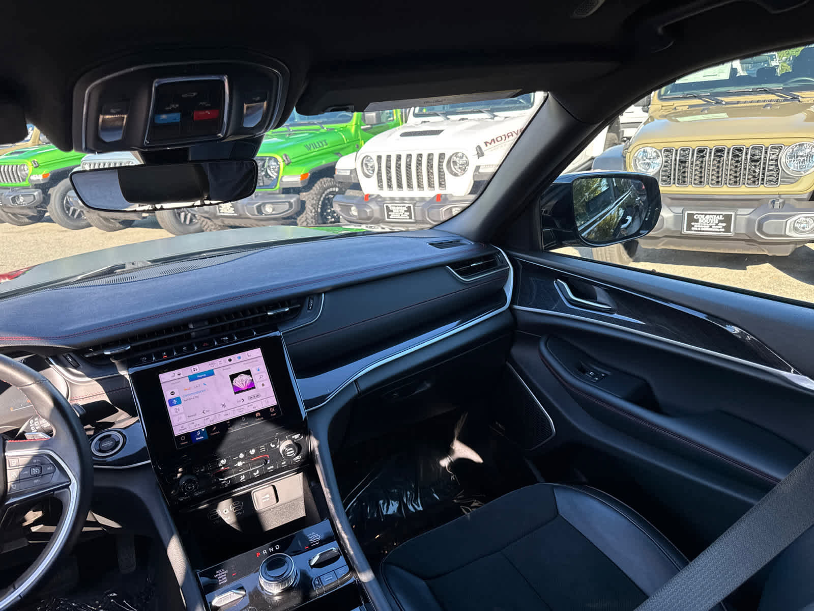 Used 2022 Jeep Grand Cherokee Trailhawk image 35