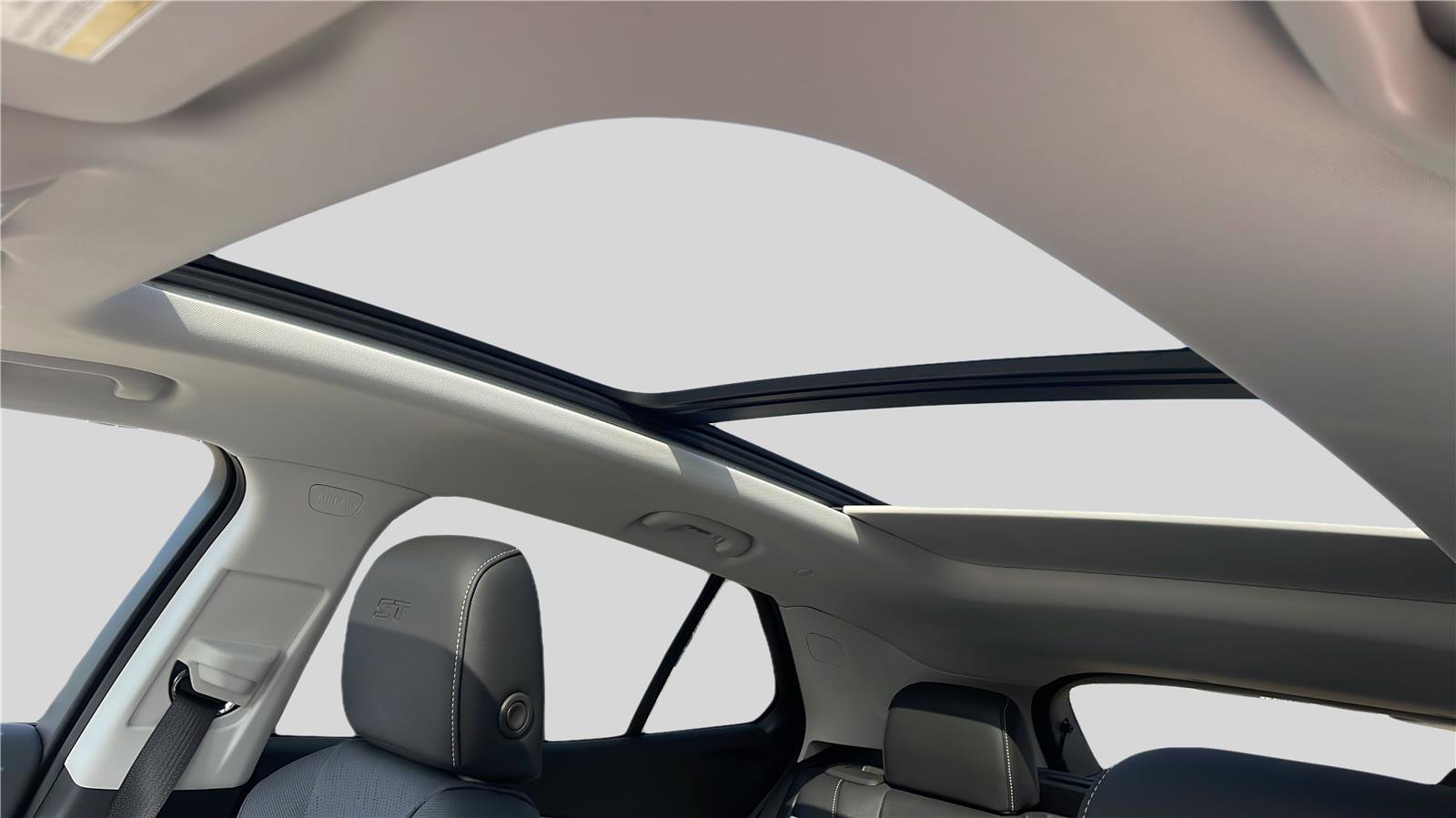 New 2026 Buick Envision Sport Touring image 15