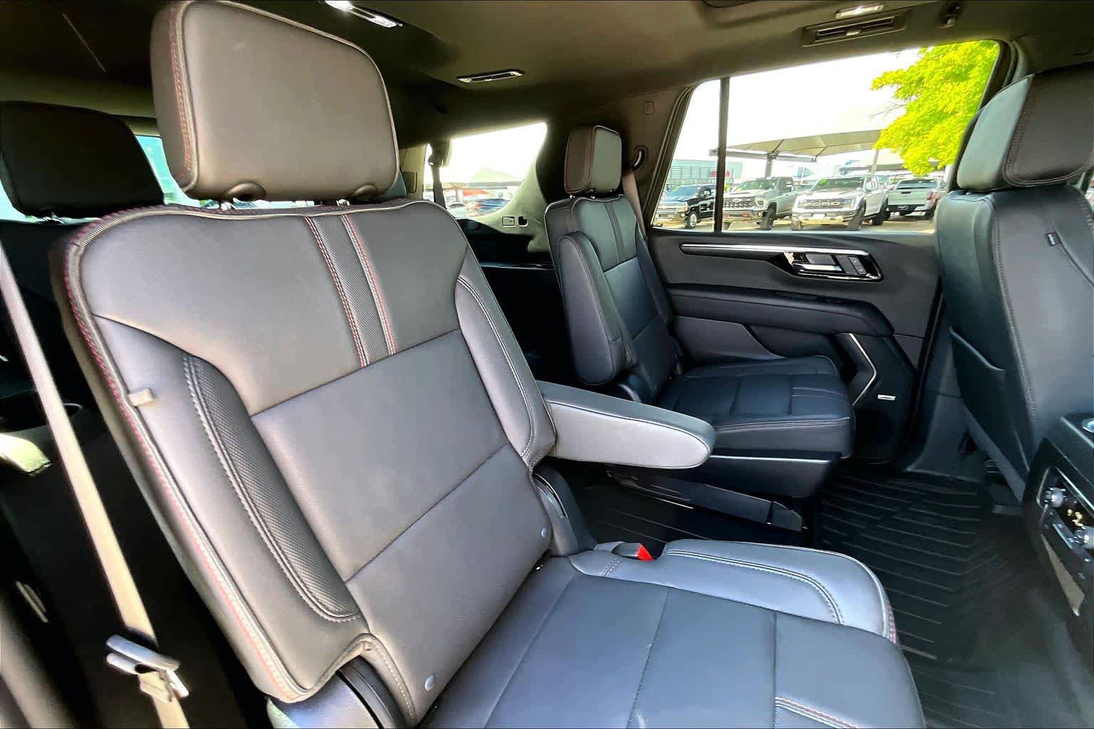 Used 2025 Chevrolet Tahoe RST w/ RST Capability Package AWD/4WD image 19