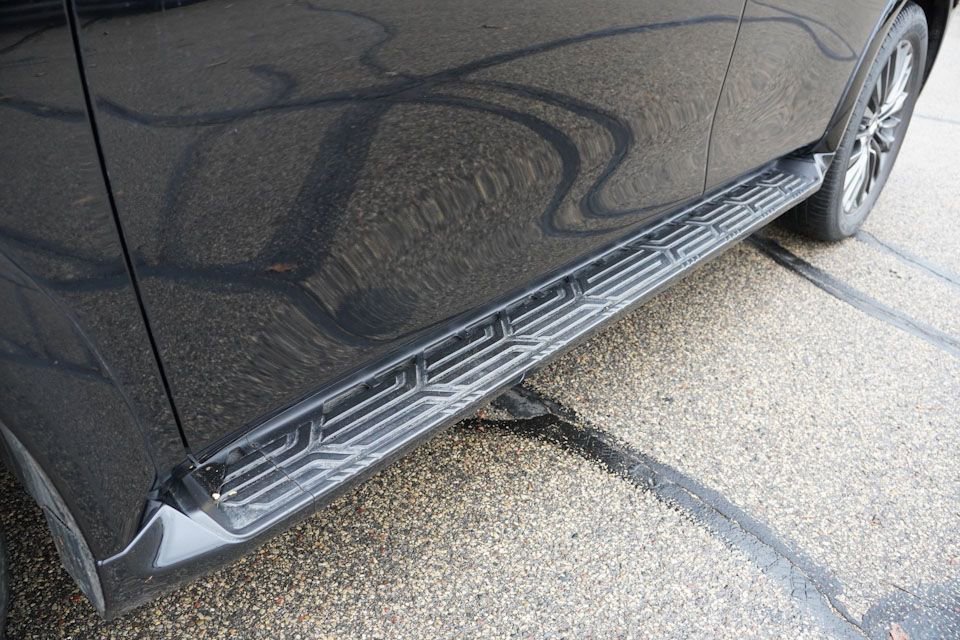 Used 2023 INFINITI QX80 Sensory w/ All-Season Package image 14