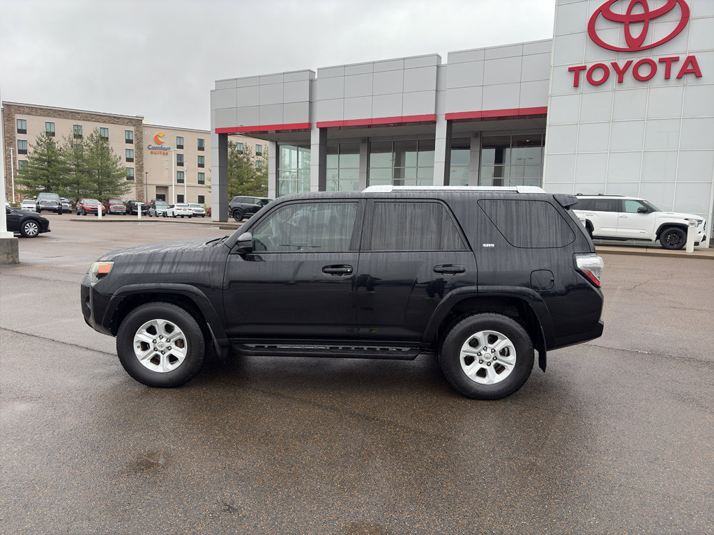 Used 2016 Toyota 4Runner SR5 image 2