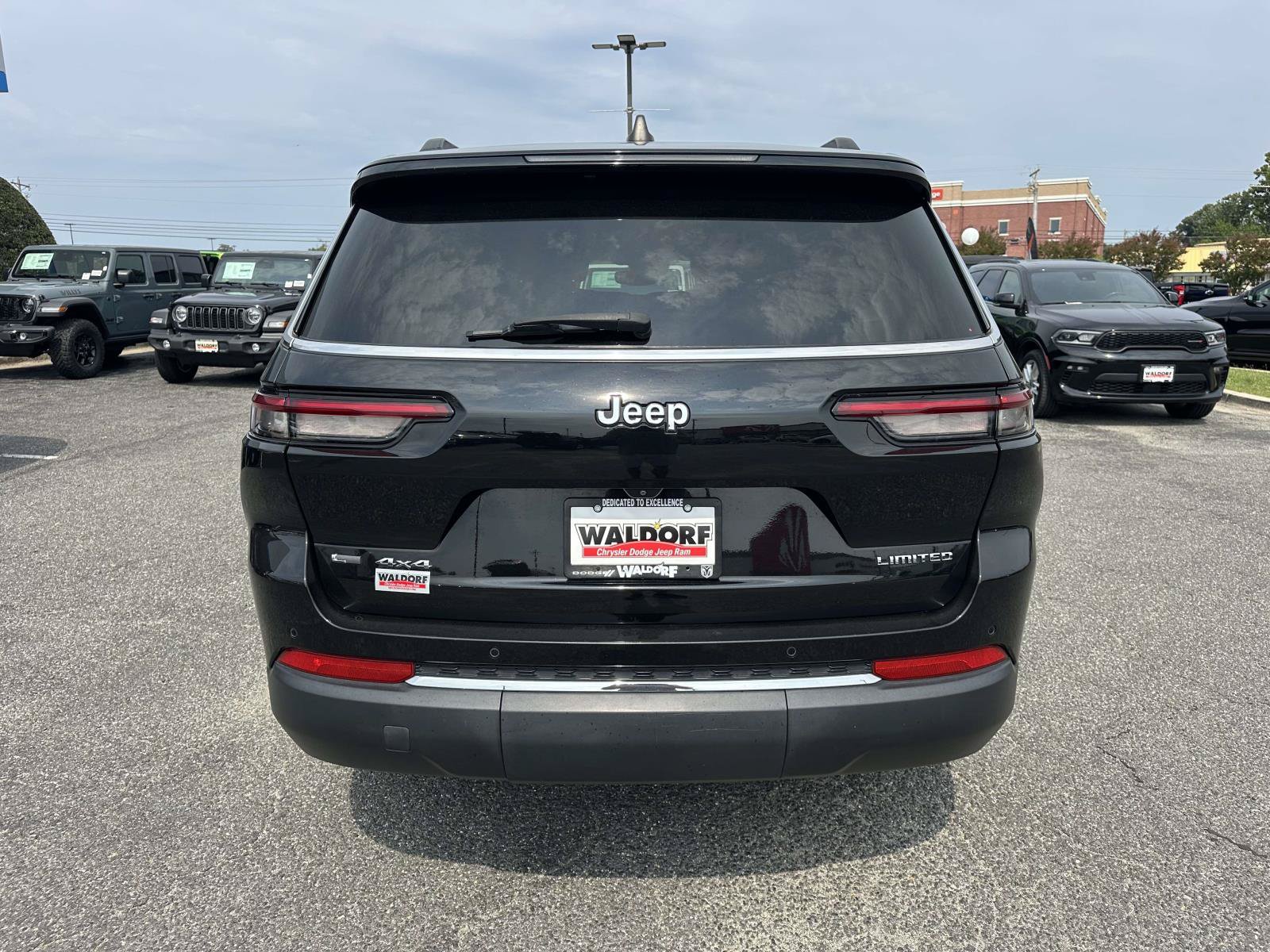 Used 2021 Jeep Grand Cherokee L Limited AWD/4WD image 6