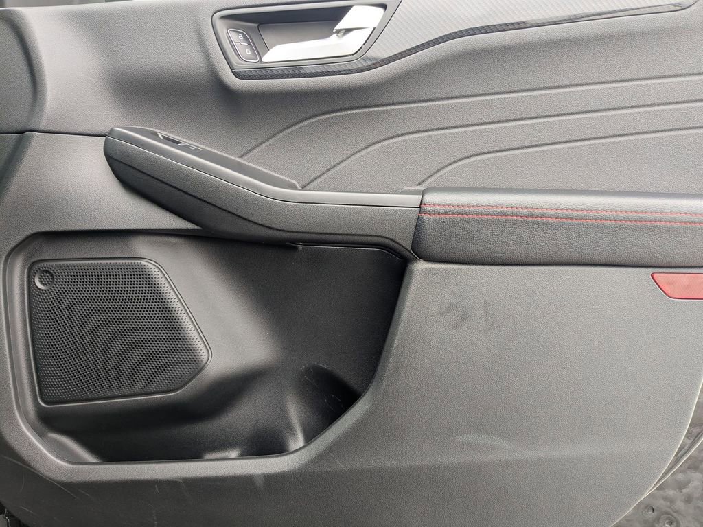 Used 2025 Ford Escape ST-Line image 34