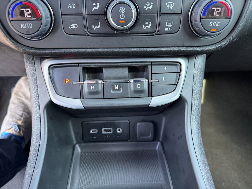 Used 2022 GMC Terrain SLE w/ Driver Convenience Package image 21