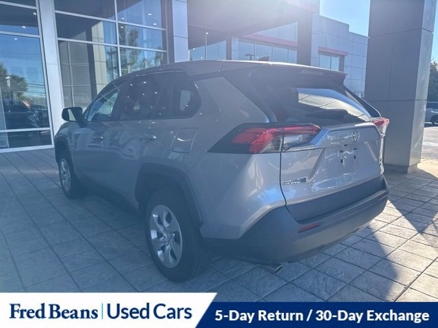 Used 2024 Toyota RAV4 LE AWD/4WD image 19