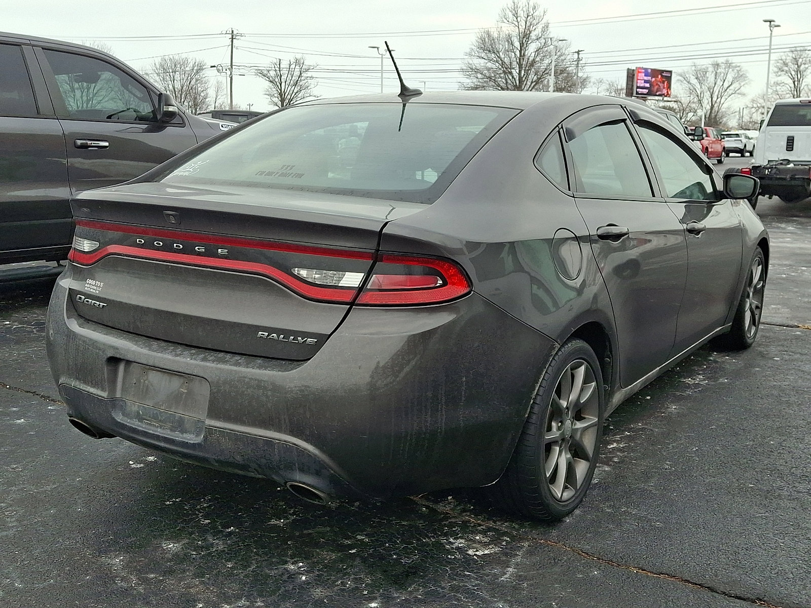 Used 2015 Dodge Dart SXT image 4