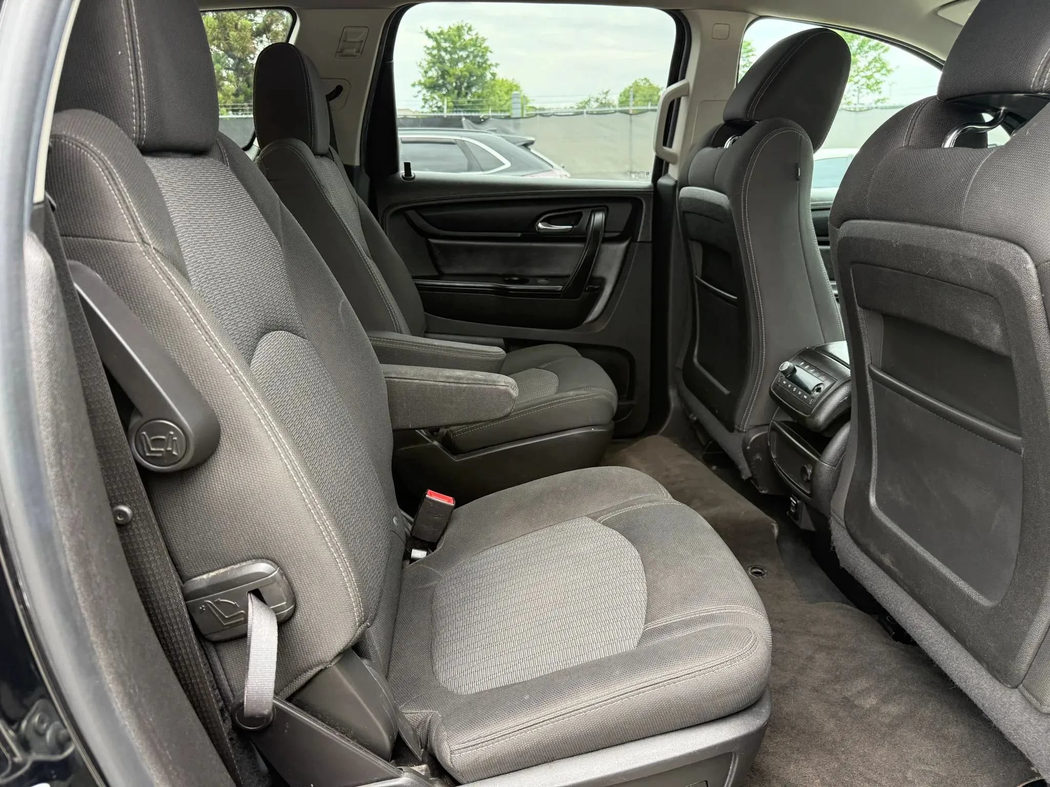 Used 2016 Chevrolet Traverse LT AWD/4WD image 20