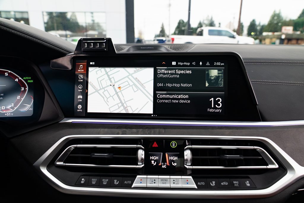 Used 2022 BMW X7 M50i image 15