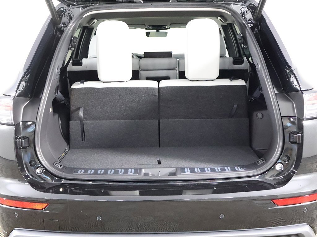 New 2025 Mitsubishi Outlander SE image 22