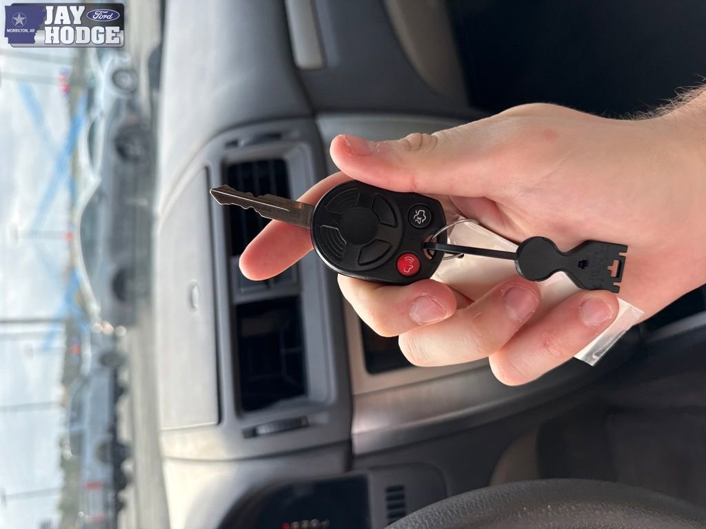 Used 2010 Ford Fusion SE image 31