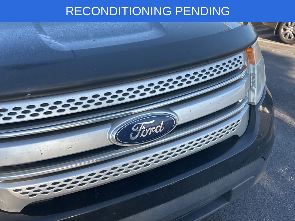 Used 2014 Ford Explorer XLT w/ Equipment Group 202A FWD image 4