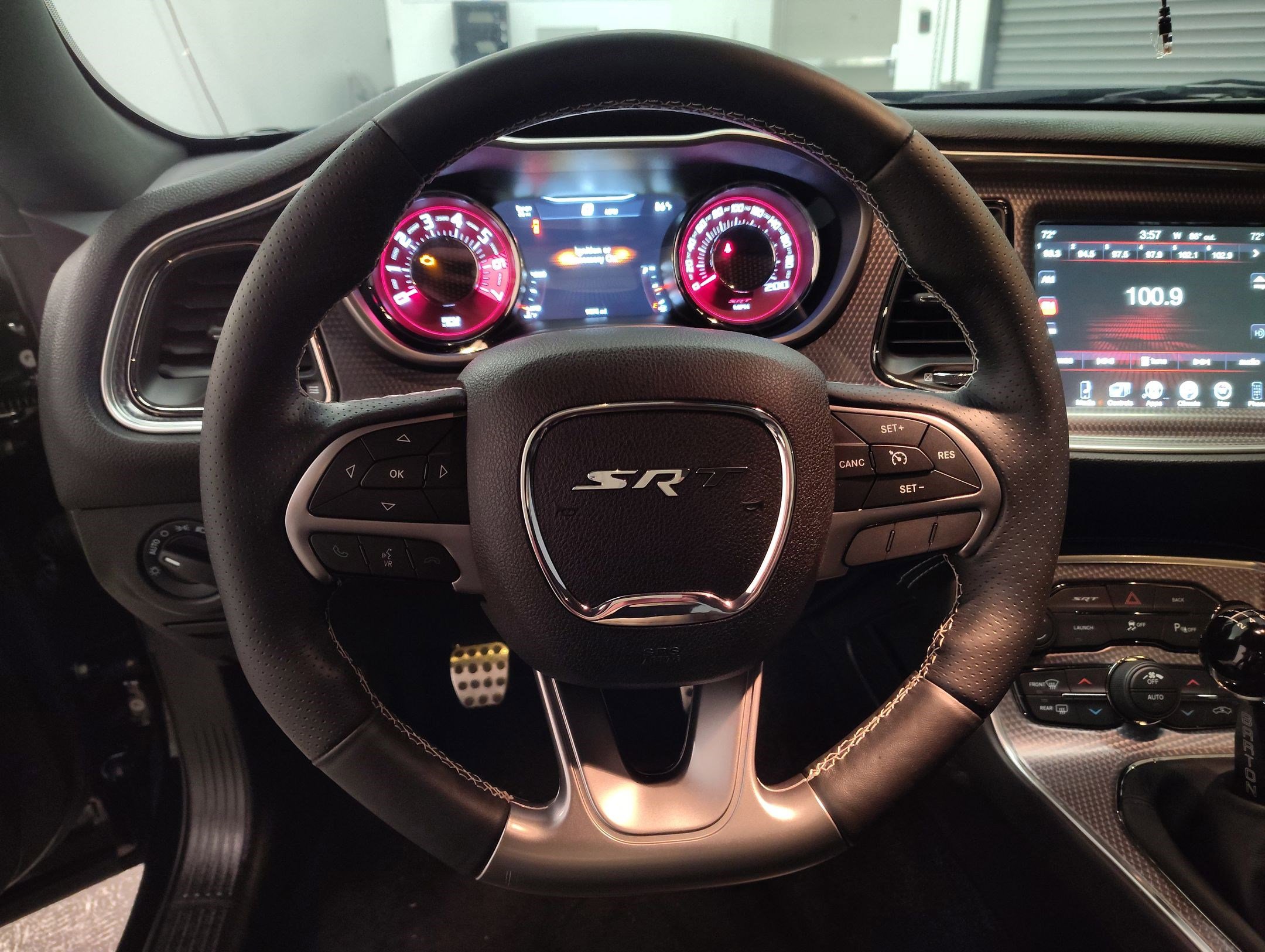 Used 2016 Dodge Challenger SRT Hellcat image 15