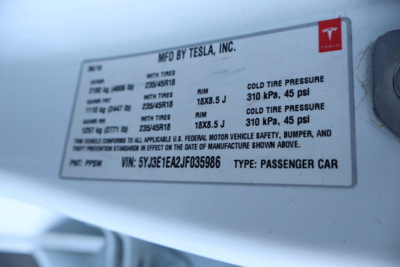 Used 2018 Tesla Model 3 Long Range RWD image 38