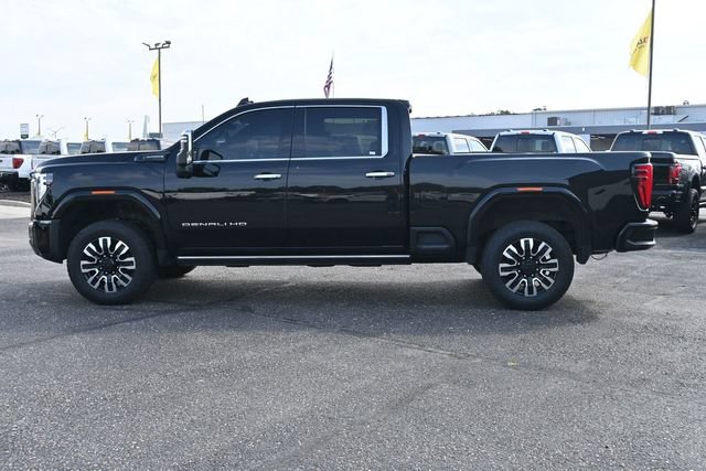 Used 2024 GMC Sierra 2500 Denali Ultimate AWD/4WD image 9