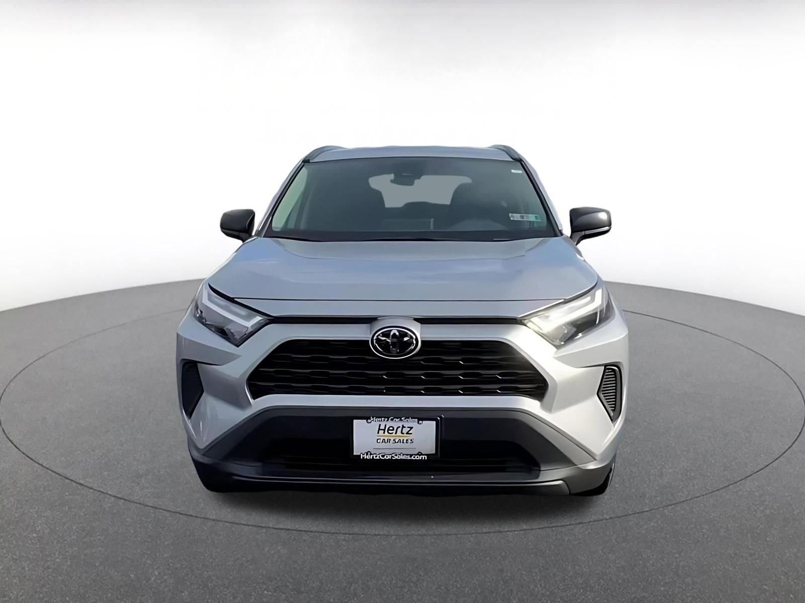 Used 2025 Toyota RAV4 LE image 5