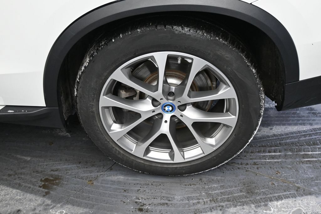 Used 2025 BMW X5 xDrive50e AWD/4WD image 11