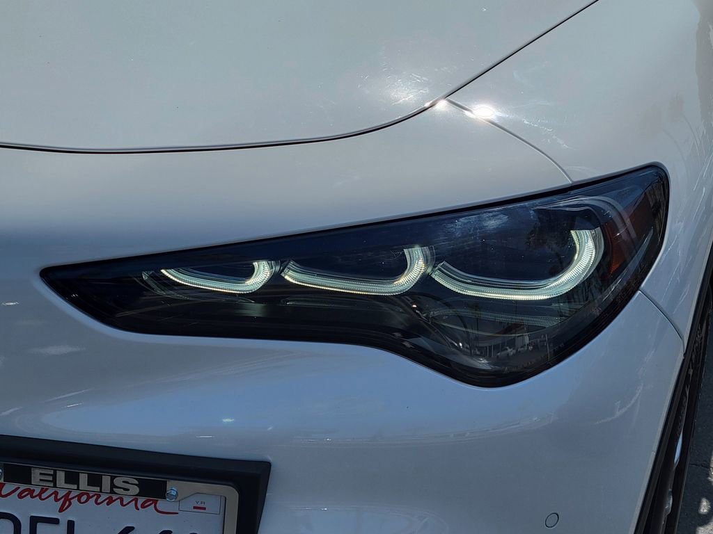 Used 2024 Alfa Romeo Stelvio Sprint image 24