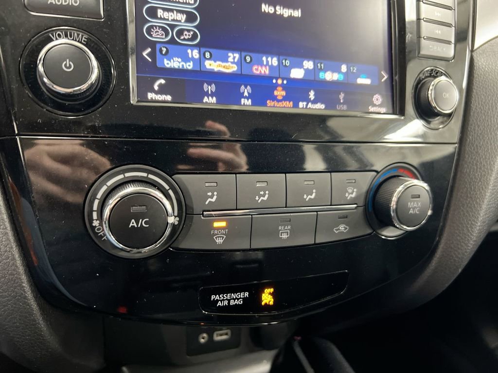 Used 2021 Nissan Rogue Sport S image 16