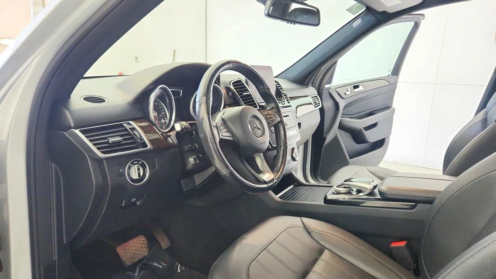 Used 2018 Mercedes-Benz GLE 350 4MATIC image 14