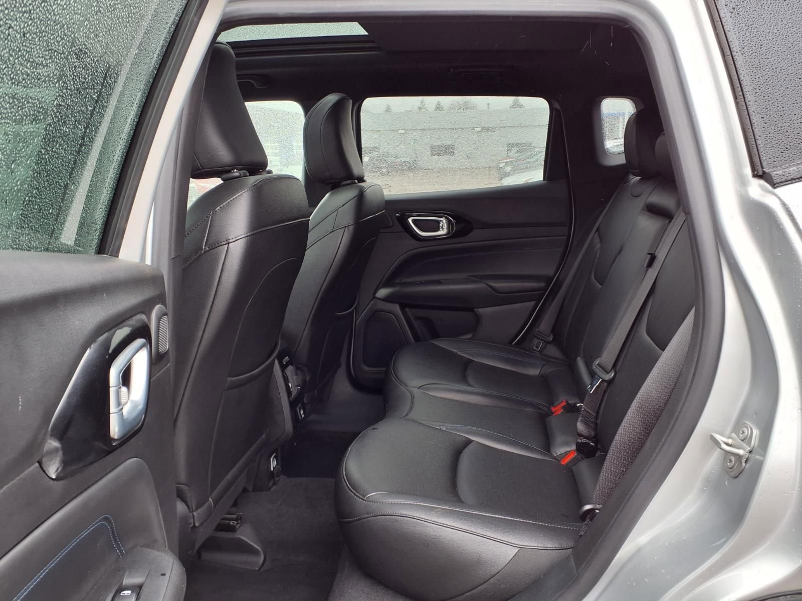 Used 2025 Jeep Compass Limited w/ High Altitude Package AWD/4WD image 11