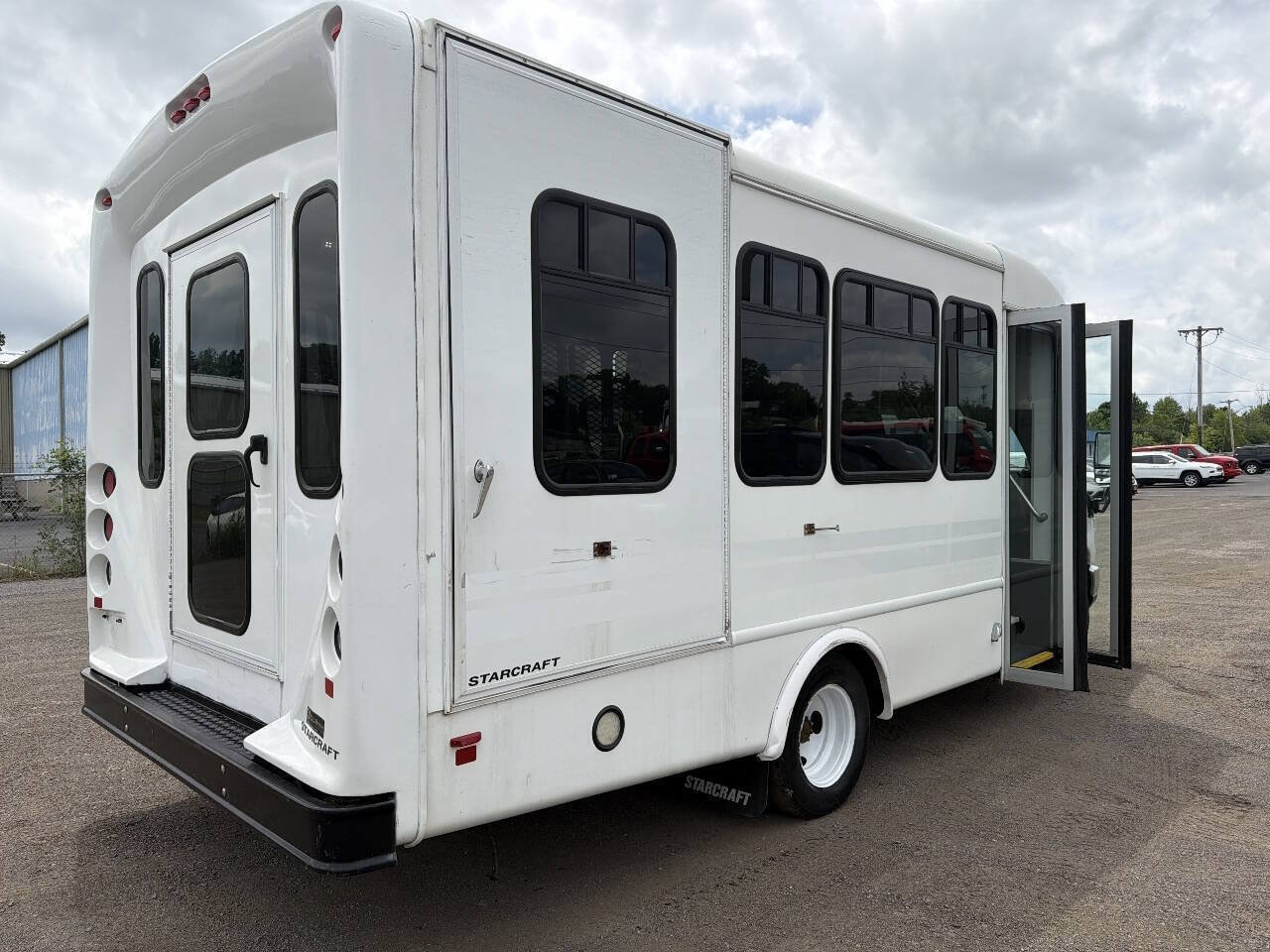 Used 2018 Ford E-350 and Econoline 350 Super Duty w/ Shuttle Bus Prep Package RWD image 6