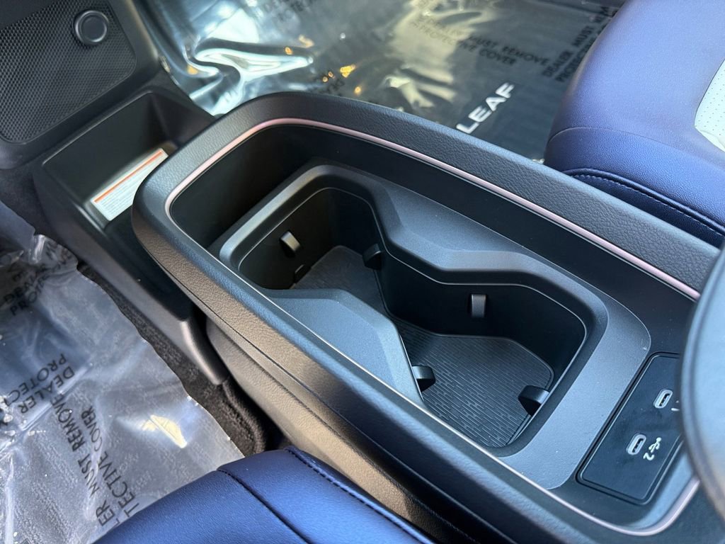 New 2026 Nissan Leaf Platinum+ image 22