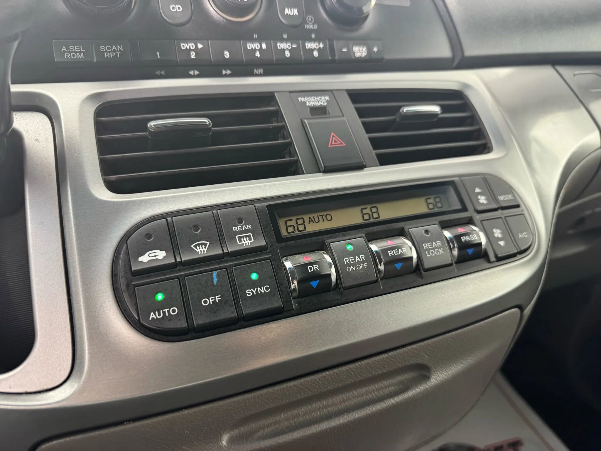 Used 2010 Honda Odyssey EX image 18