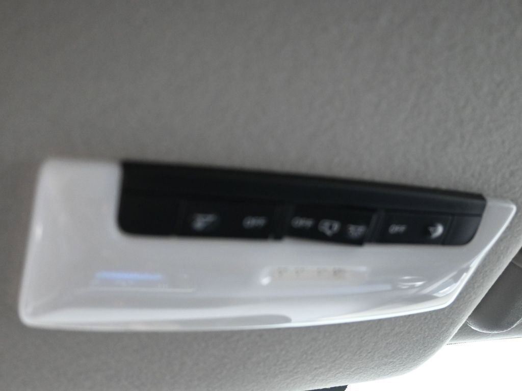 New 2025 Nissan Versa SV w/ Trunk Package FWD image 22