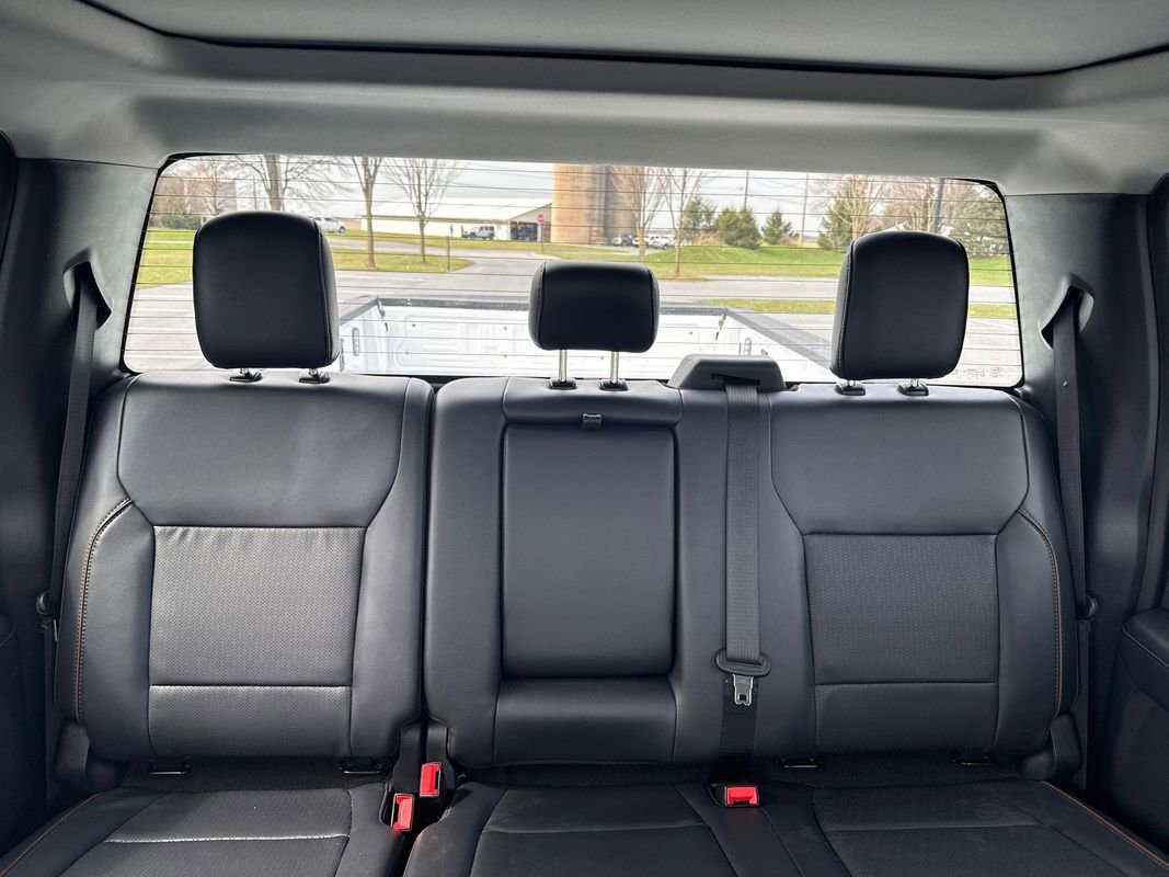 Used 2025 Ford F350 Lariat w/ Camper Package image 32