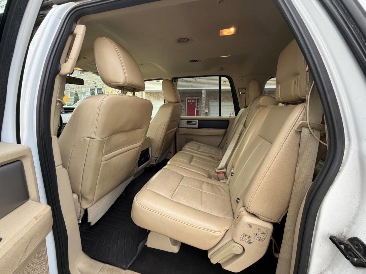 Used 2016 Ford Expedition EL XLT w/ Equipment Group 202A image 9