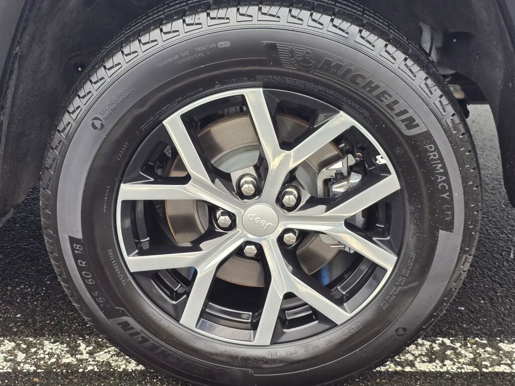 Used 2024 Jeep Grand Cherokee L Limited w/ Luxury Tech Group II image 10