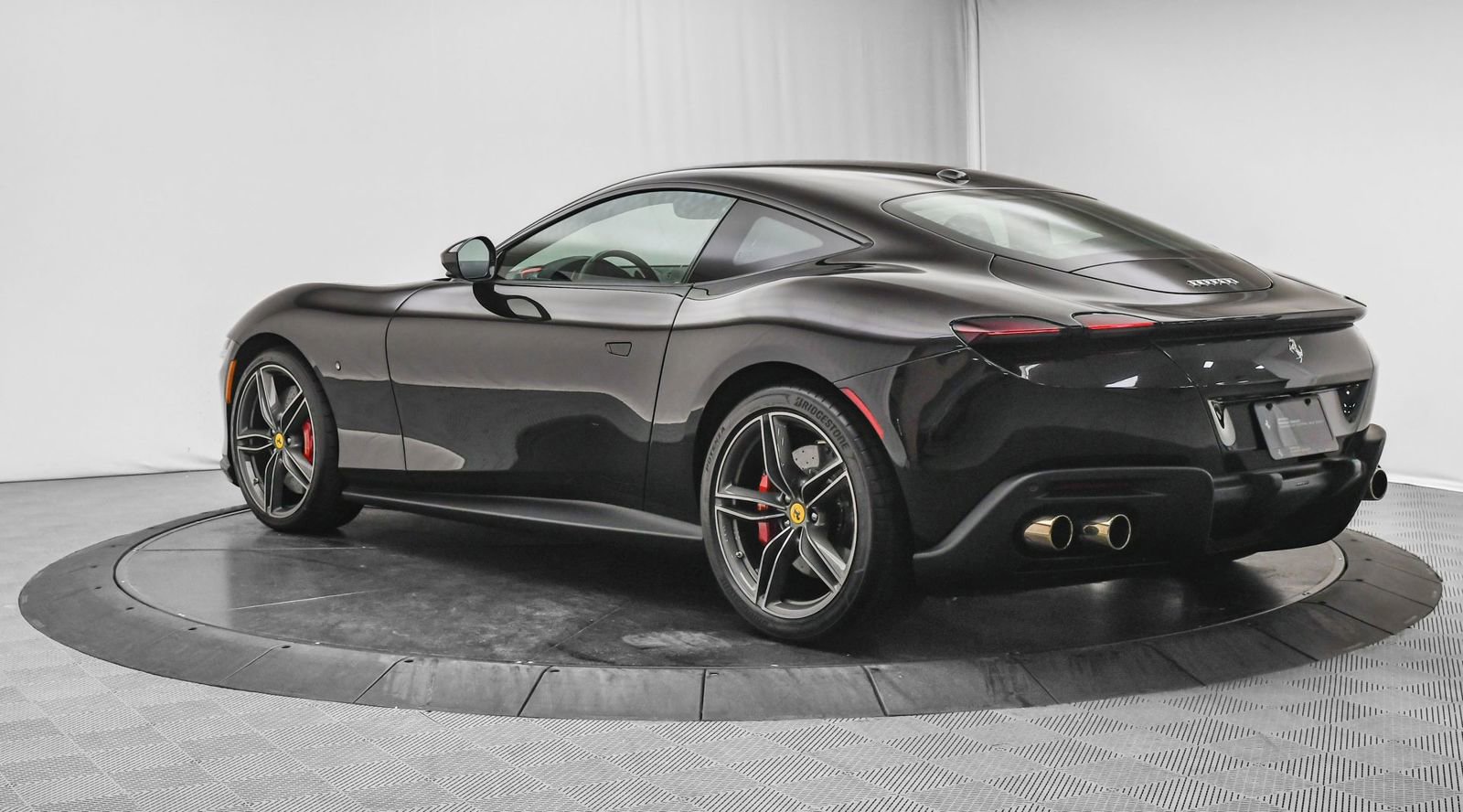 Used 2023 Ferrari Roma image 6