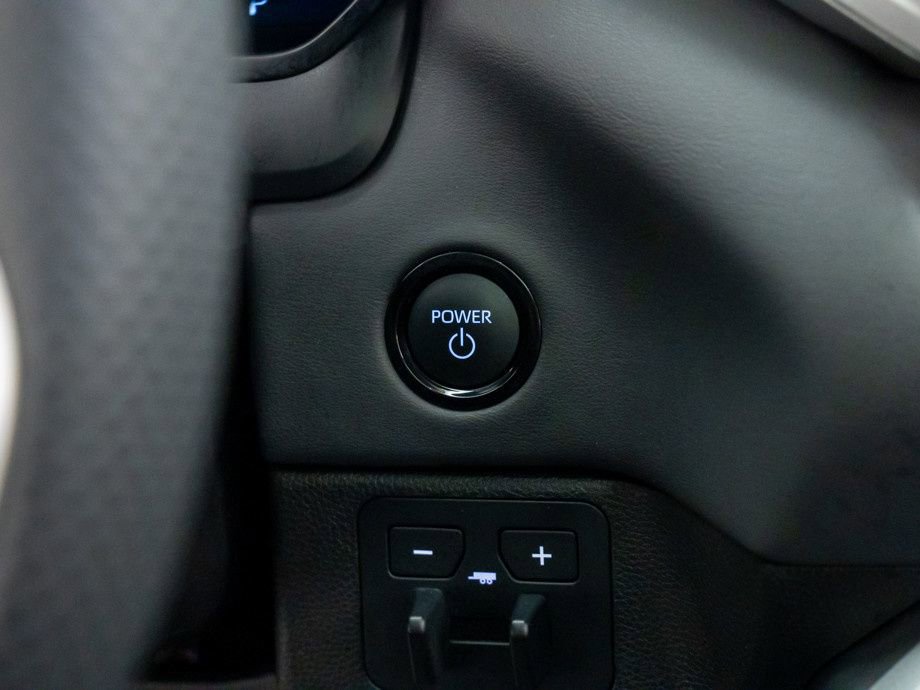 Used 2025 Toyota Tundra Platinum image 21