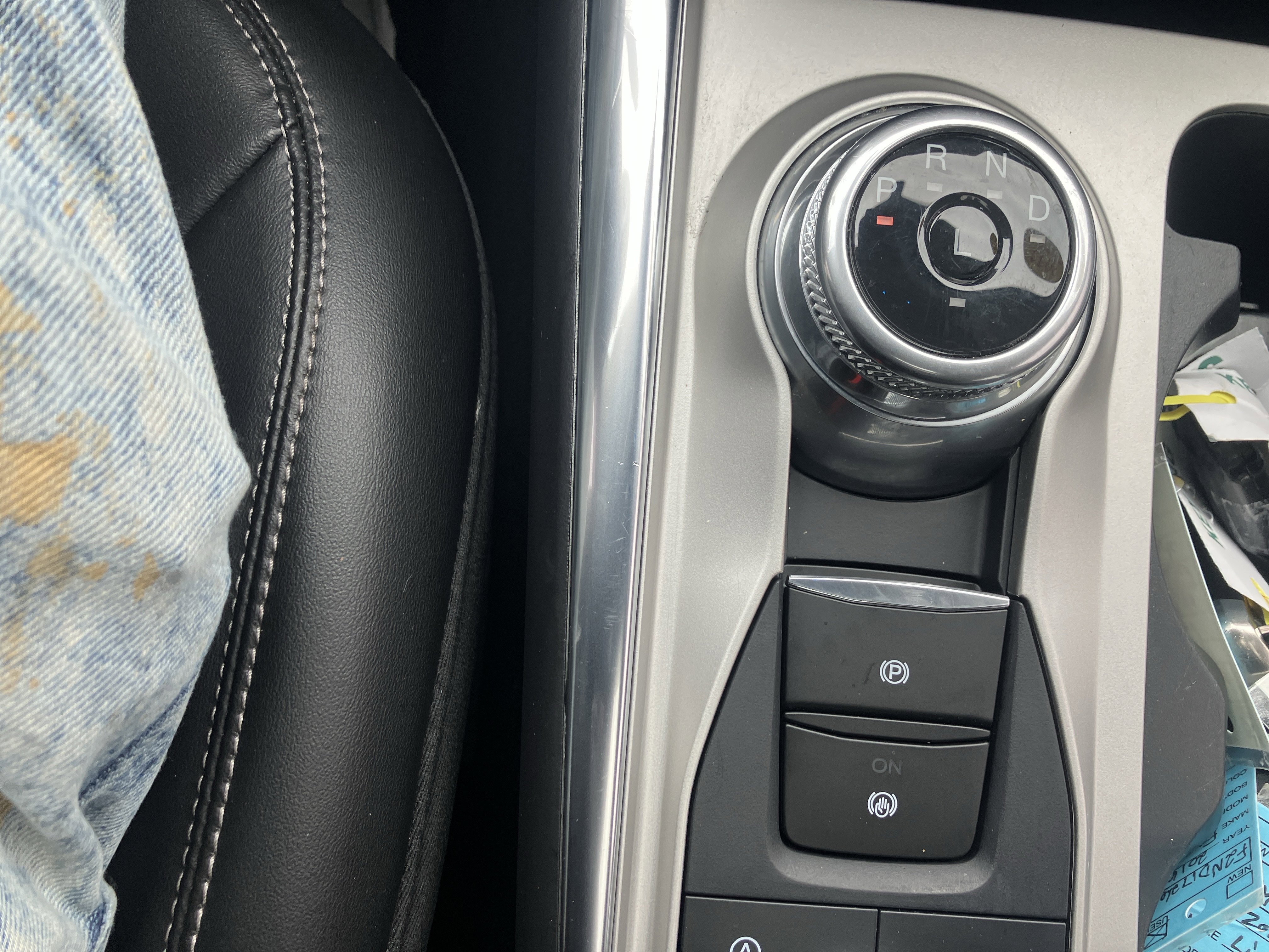 Used 2022 Ford Explorer XLT w/ Equipment Group 202A image 30