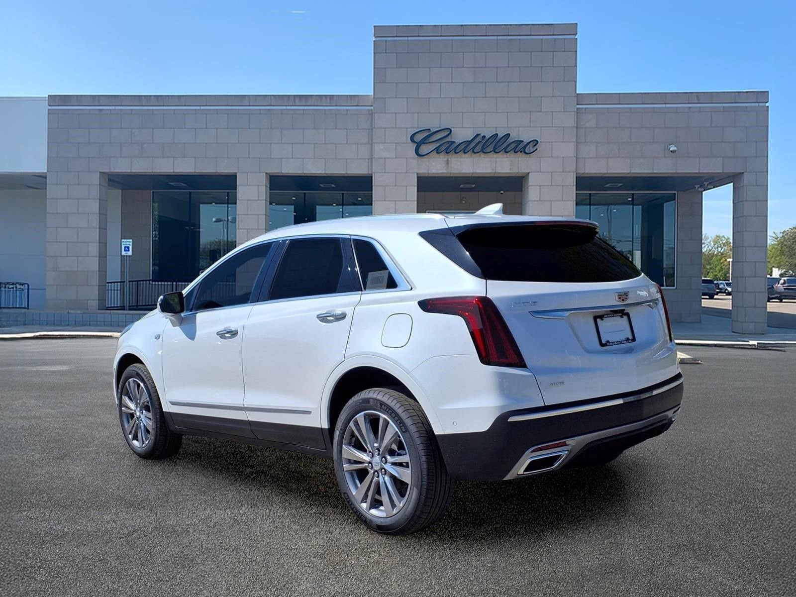 New 2026 Cadillac XT5 Premium Luxury image 6