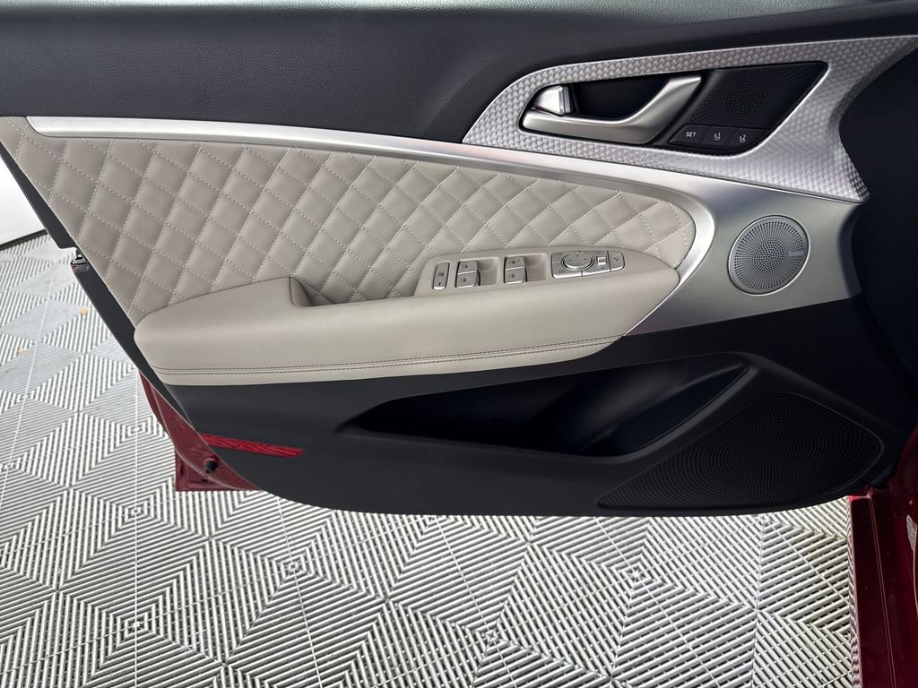 Used 2023 Genesis G70 3.3T w/ Sport Prestige Package RWD image 11