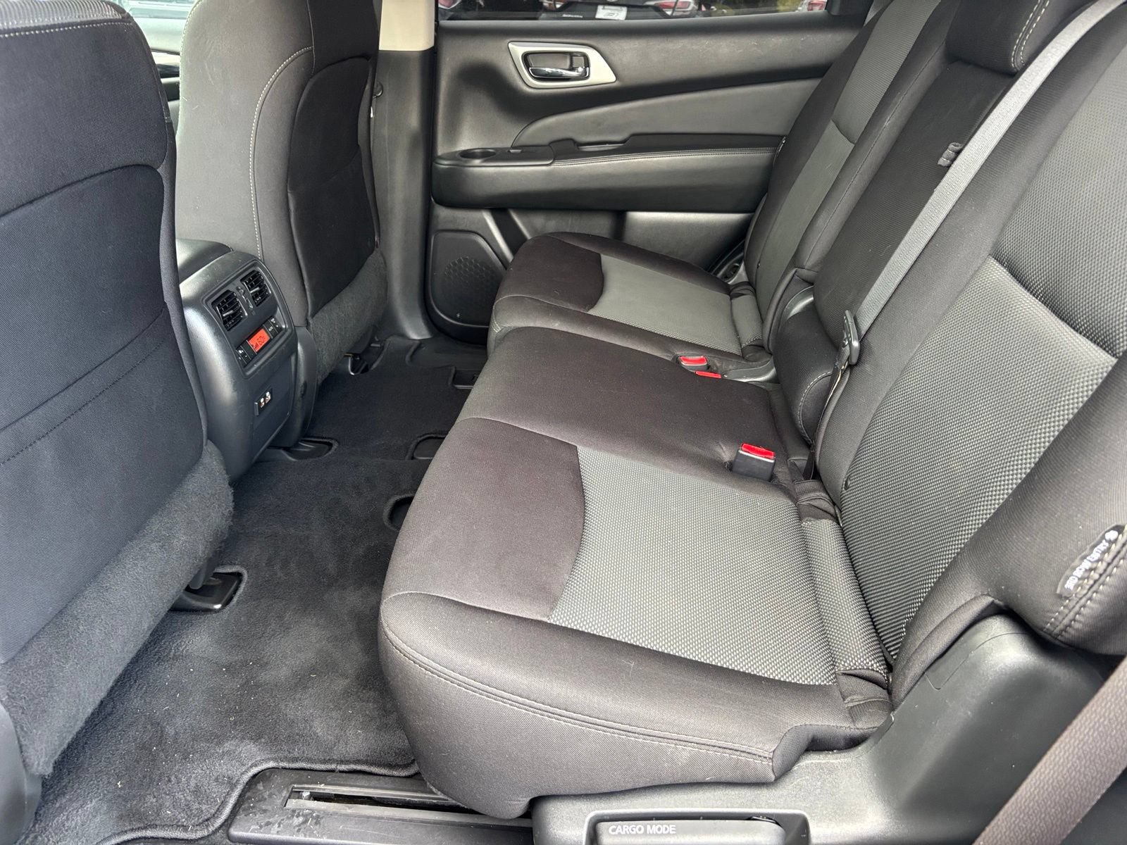 Used 2020 Nissan Pathfinder S FWD image 14