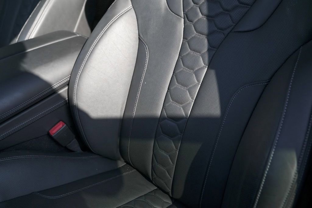 Used 2026 BMW X5 M Competition w/ Executive Package image 35