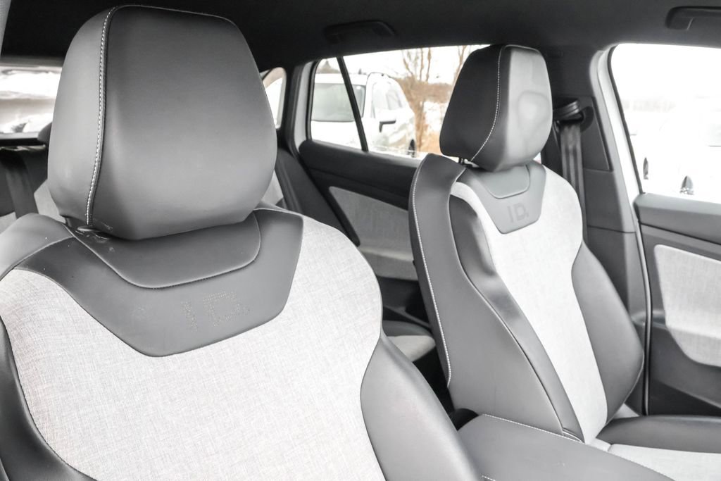 Certified 2023 Volkswagen ID.4 Pro image 38