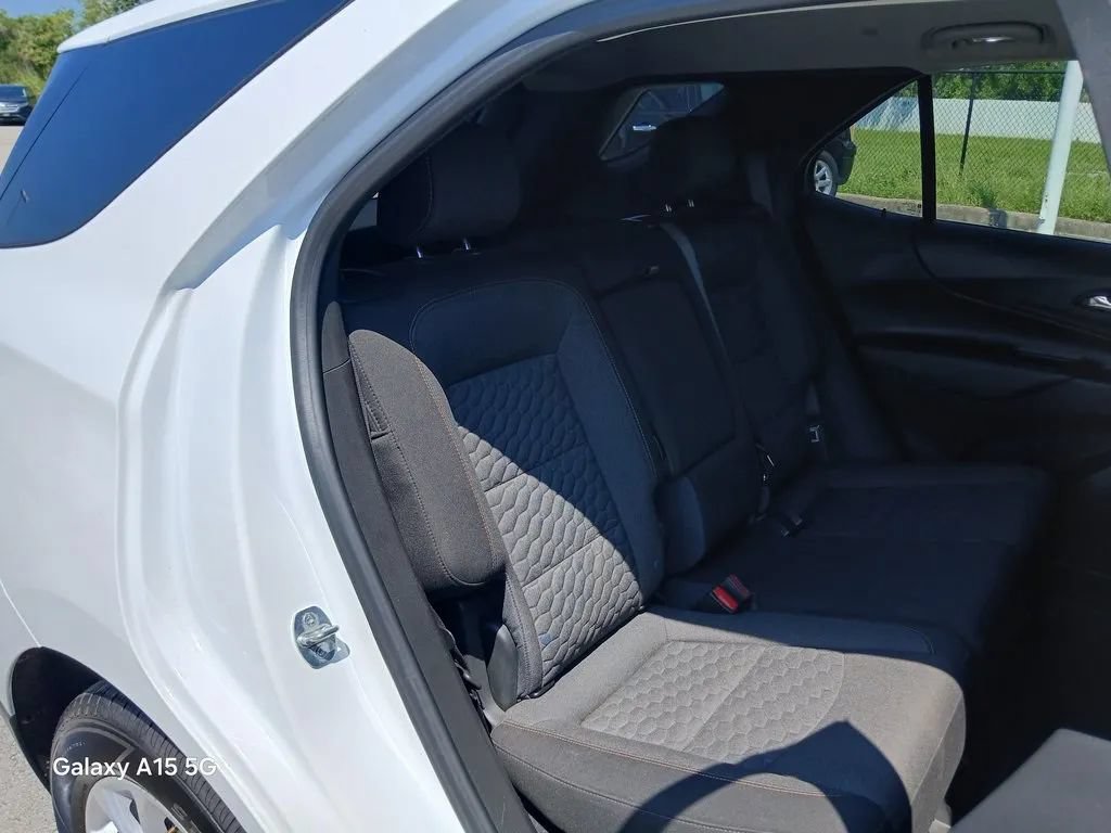 Used 2021 Chevrolet Equinox LT FWD image 17