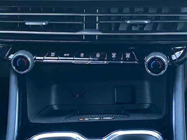 New 2026 Chevrolet Traverse Z71 w/ Driver Confidence Package image 12