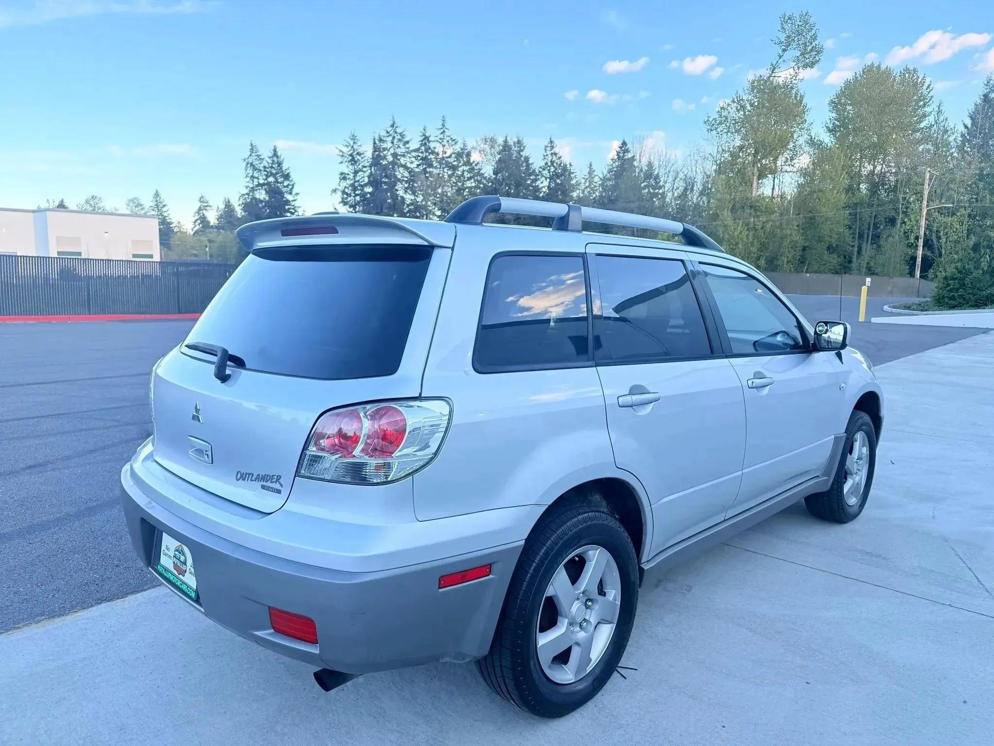 Used 2003 Mitsubishi Outlander XLS AWD/4WD image 5