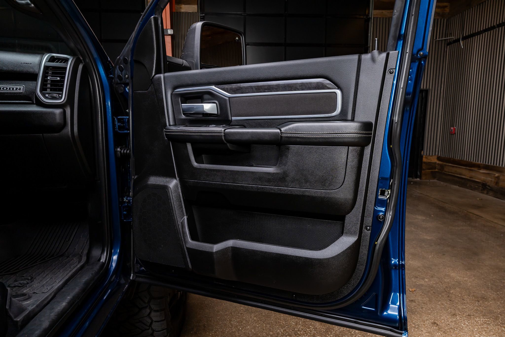 Used 2024 RAM 3500 Big Horn w/ Night Edition image 36