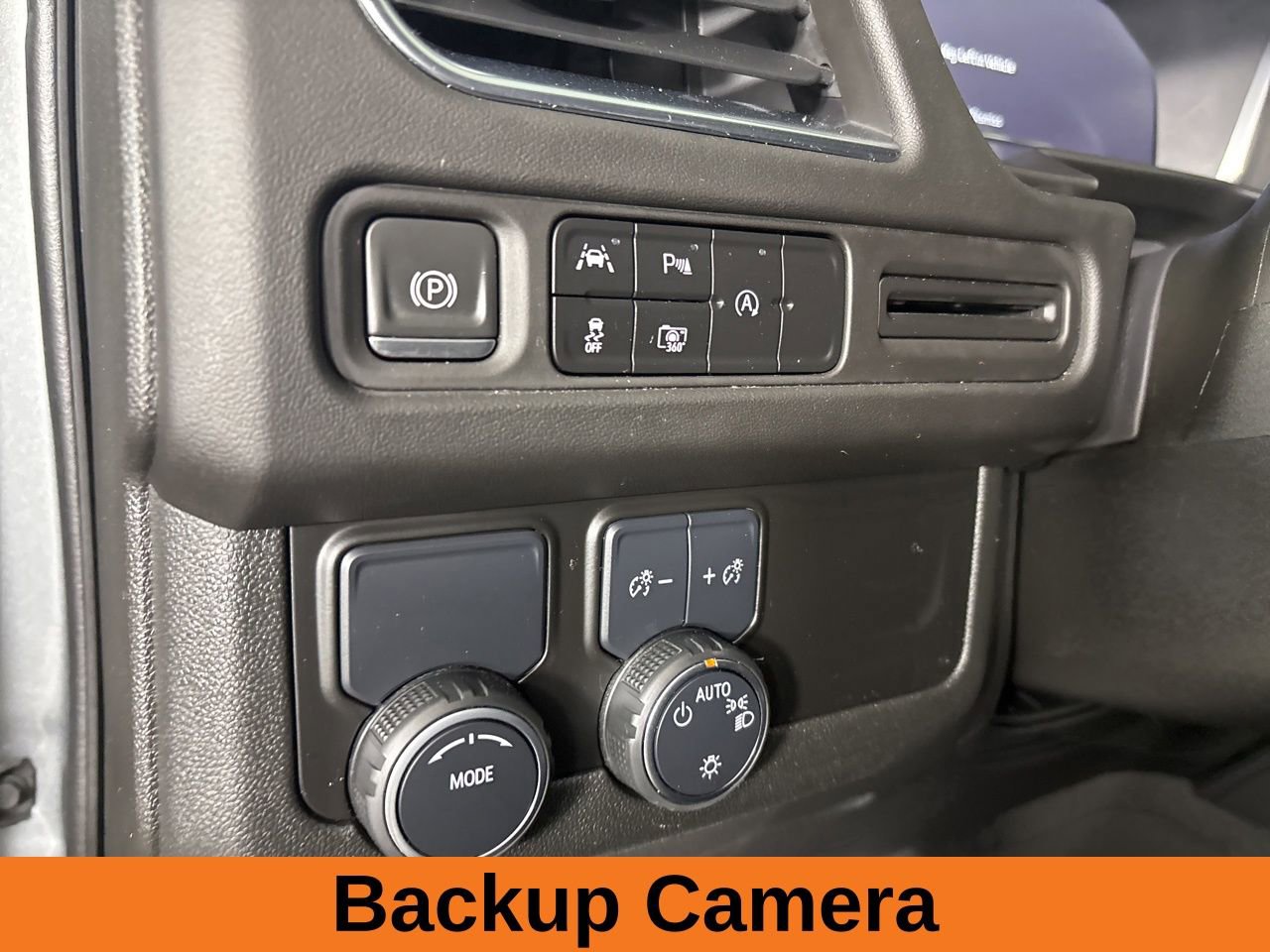 Used 2023 Chevrolet Tahoe LT w/ Luxury Package image 9