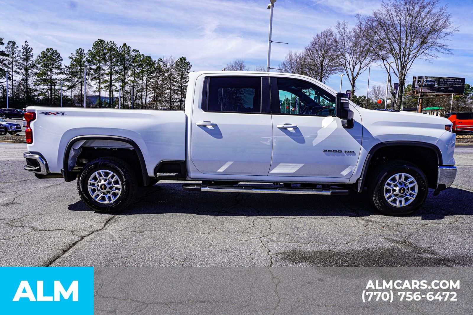 Used 2025 Chevrolet Silverado 2500 LT w/ Convenience Package AWD/4WD image 11