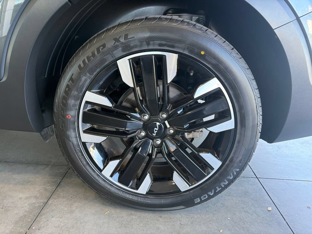 Used 2024 Kia Telluride SX FWD image 16