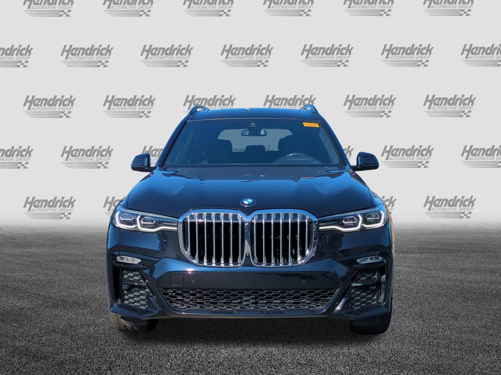 Used 2022 BMW X7 xDrive40i w/ M Sport Package AWD/4WD image 3