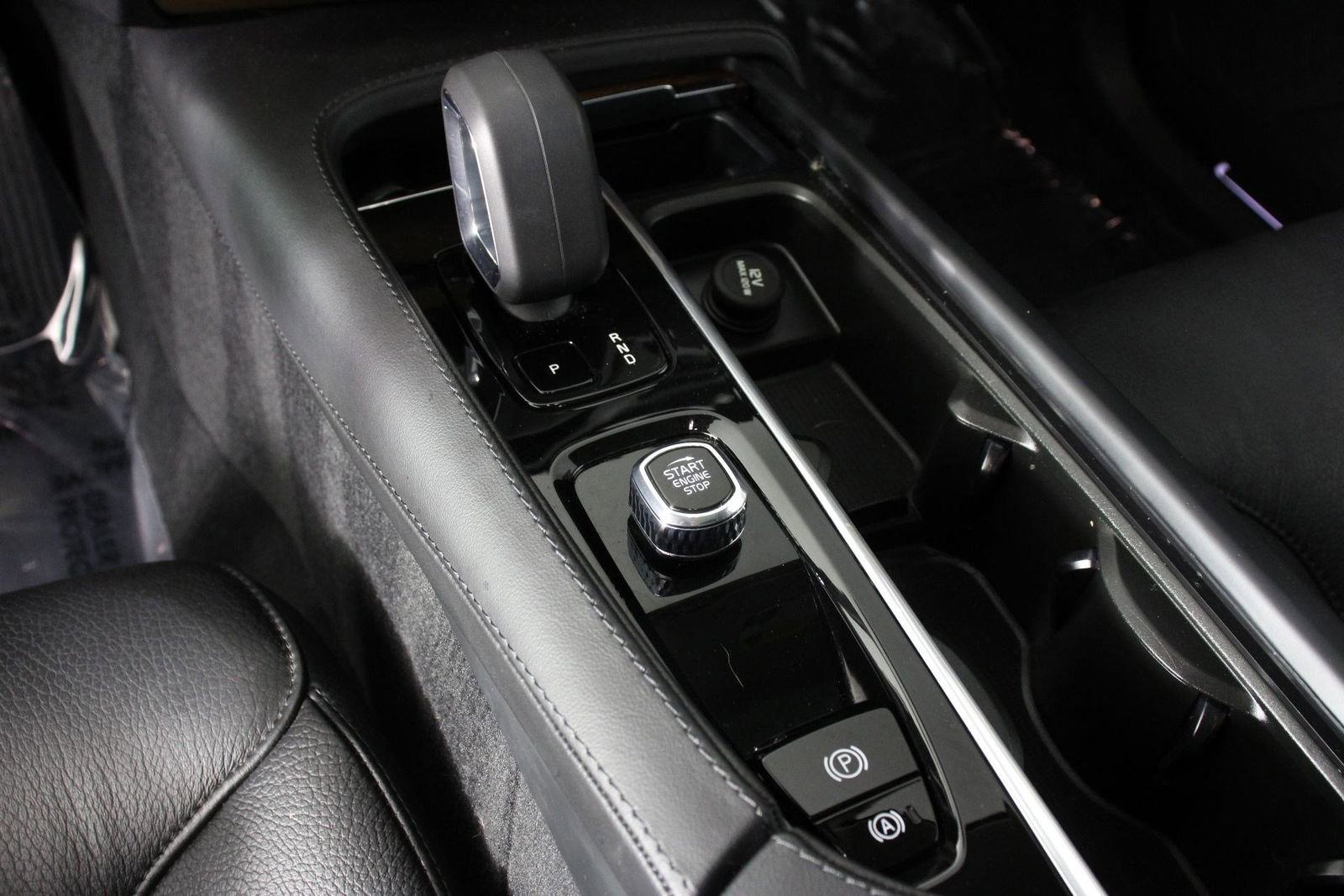 Certified 2023 Volvo XC90 T8 Plus w/ Protection Package Premier image 15