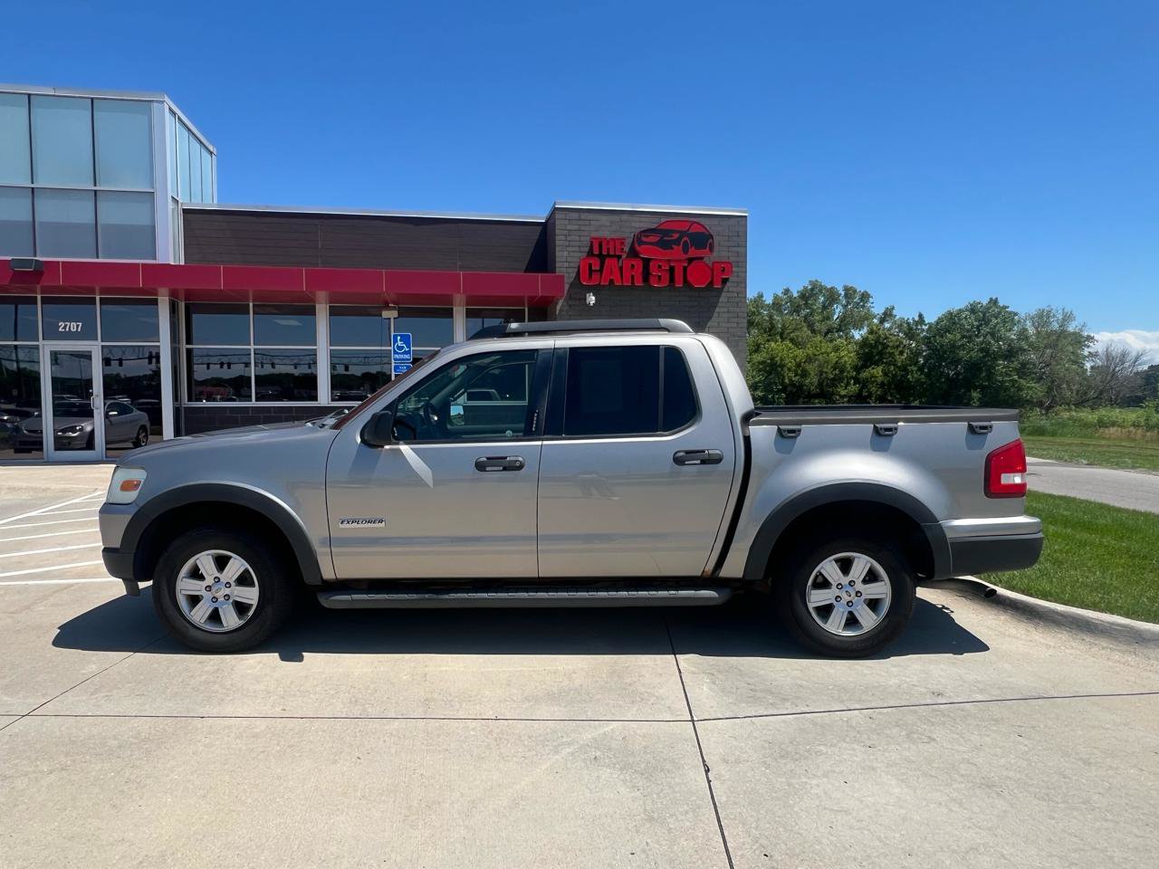Used 2008 Ford Explorer Sport Trac XLT AWD/4WD image 1
