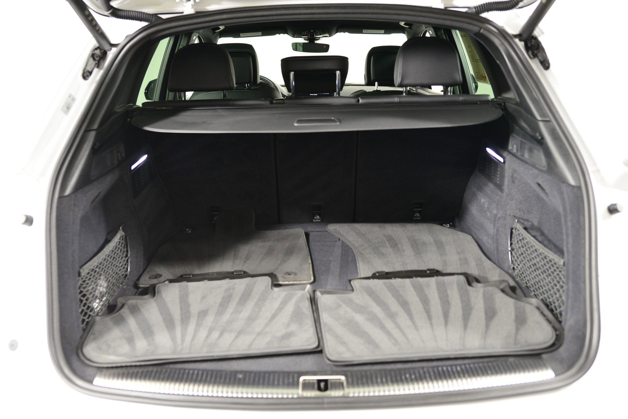 Certified 2024 Audi Q5 e Premium Plus image 24